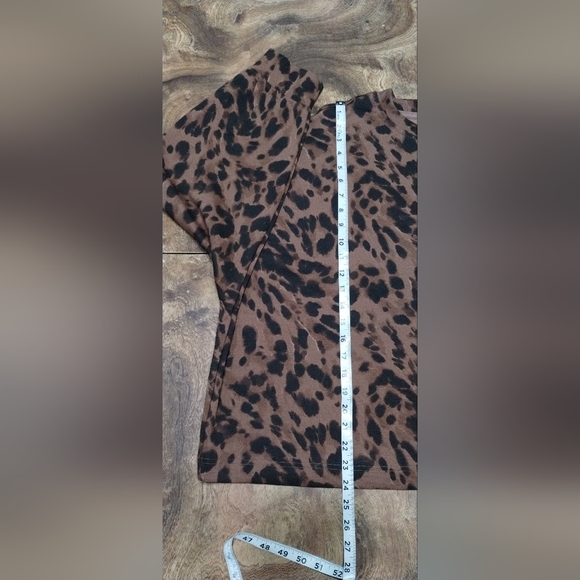 Leopard Print Brown Sweater - Picture 3 of 8